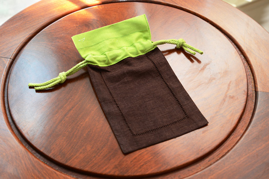 Hemstitch sachet bag, multi color, brown & hot green top